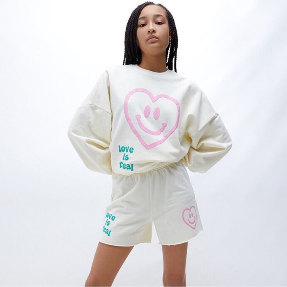 PacSun Short and Crewneck Set with Love Is Real Design